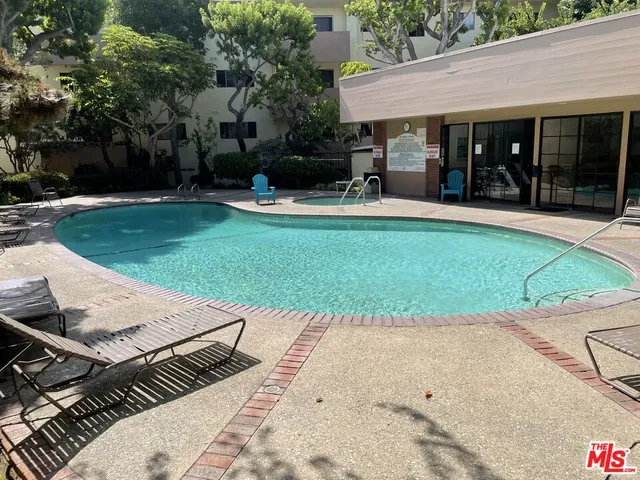 $500,000 | 5000 South Centinela Avenue, Unit 236, Los Angeles, CA 90066