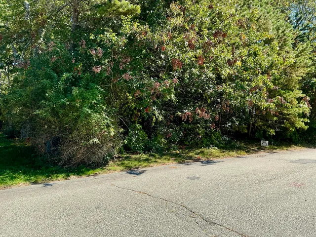 $199,500 | 45 Fox Hill Road, Mashpee, MA 02649