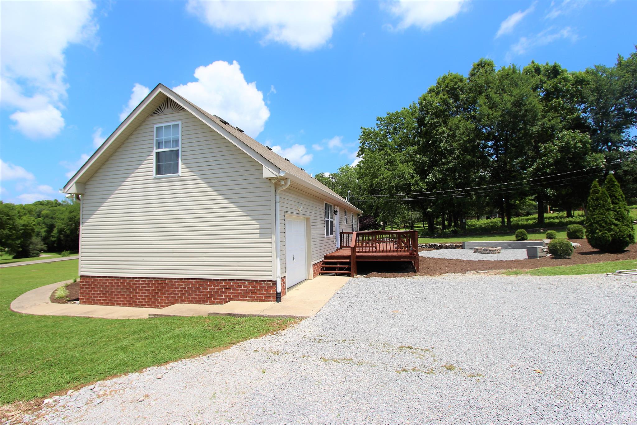 1062 Hamilton Chambers Road Lebanon, TN 37087 - Photo 3 of 18