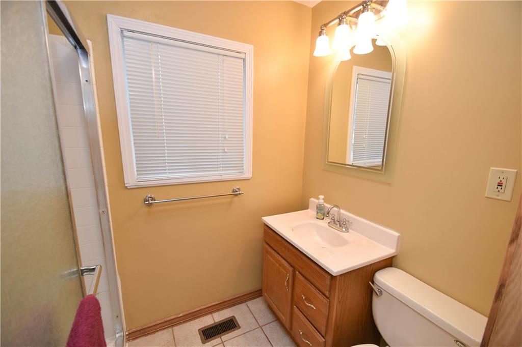 515 Grandison Road Greenfield, IN 46140 - Photo 12 of 17 Gallery Image 12