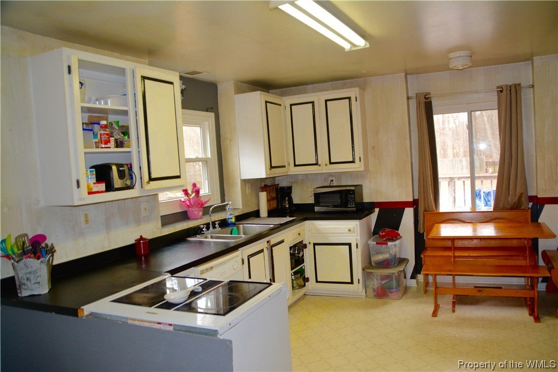 316 Cook Road Yorktown, VA 23692 - Photo 4 of 11 Gallery Image 4