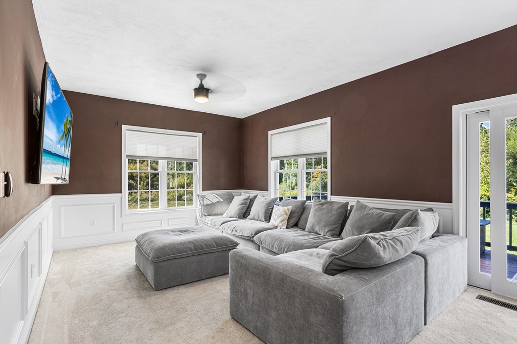 39 Hycrest Road Charlton, MA 01507 - Photo 12 of 31