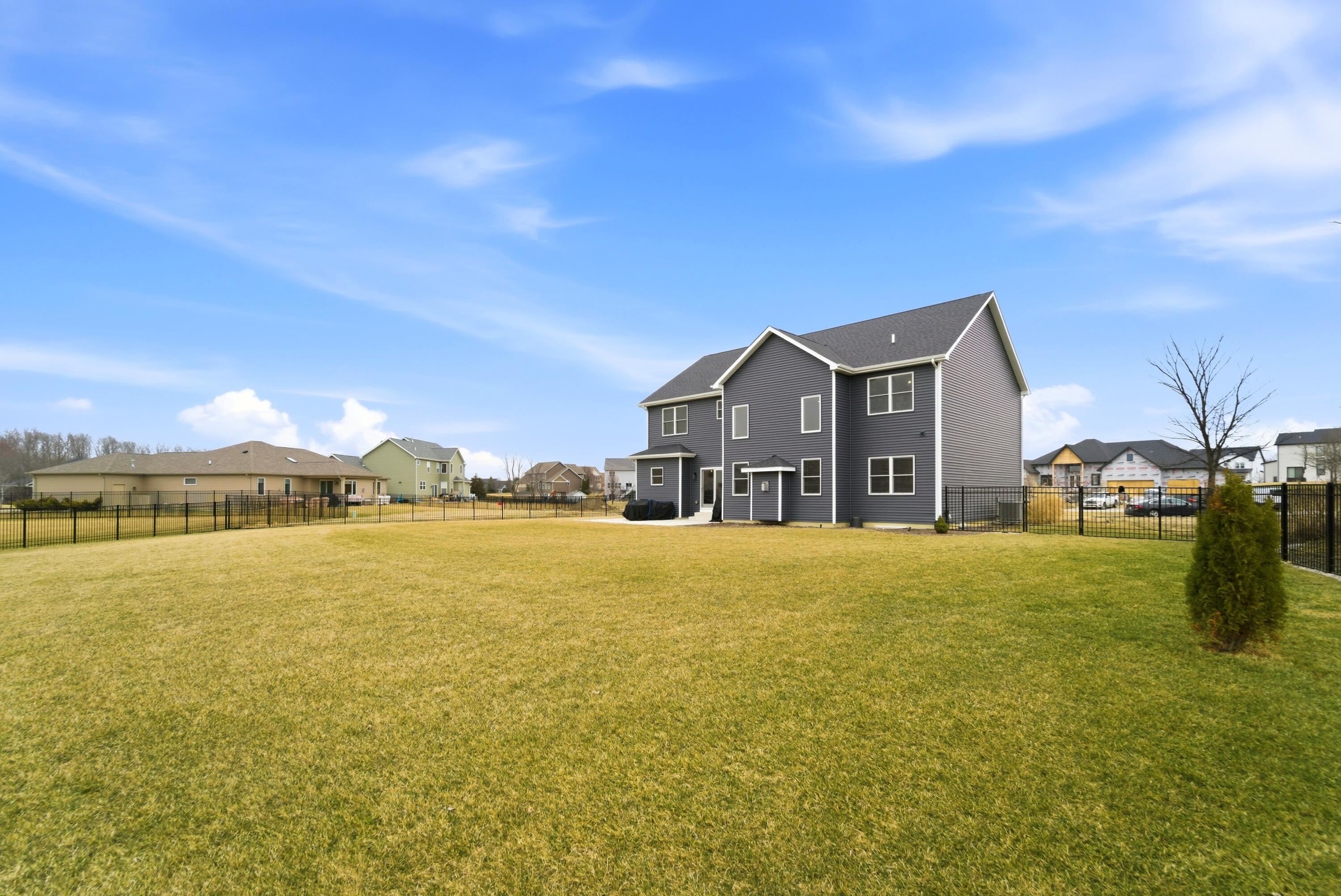 11200 Oak Ridge Court Crown Point, IN 46307 - Photo 39 of 43 a front view of house with ocean view
