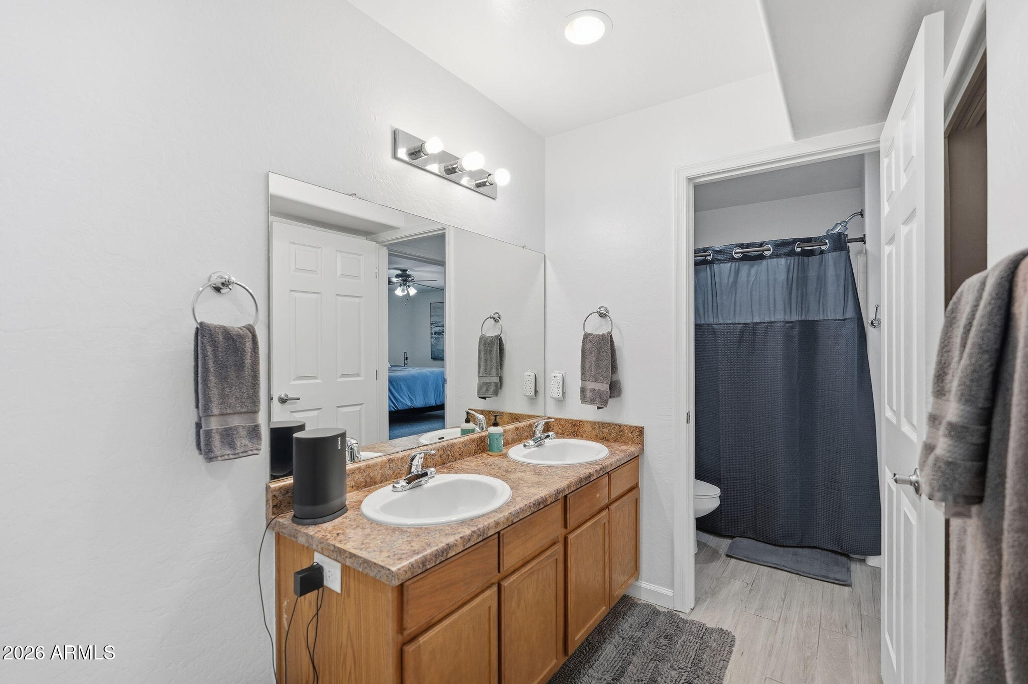2929 North 39th Street, Unit 6 Phoenix, AZ 85018 - Photo 20 of 31 Bathroom