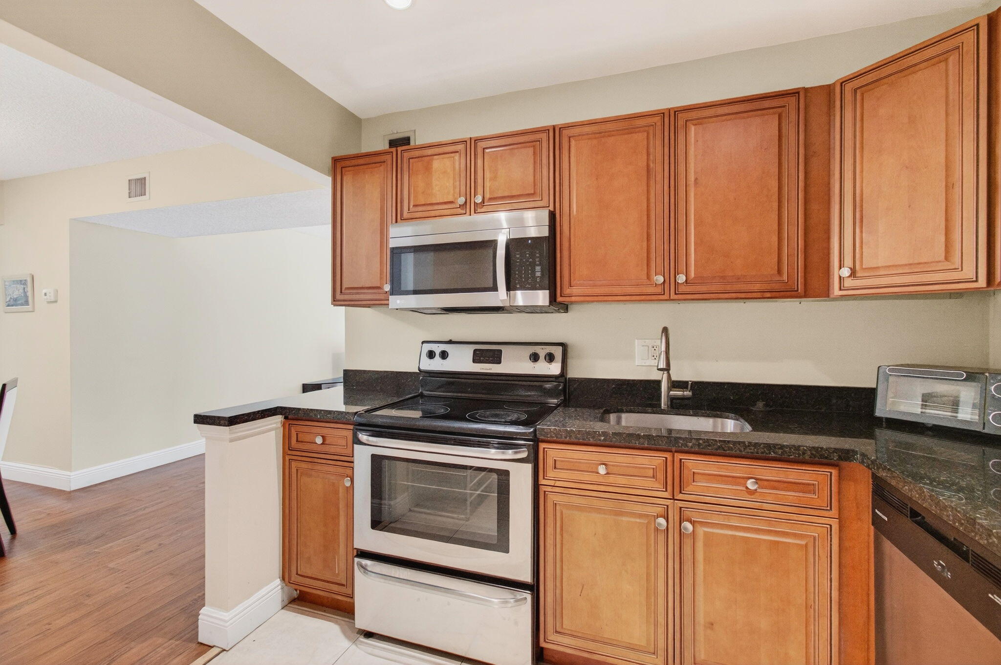 480 Northwest 20th Street, Unit 301 Boca Raton, FL 33431 - Photo 2 of 47 22-web-or-mls-DSC_2231