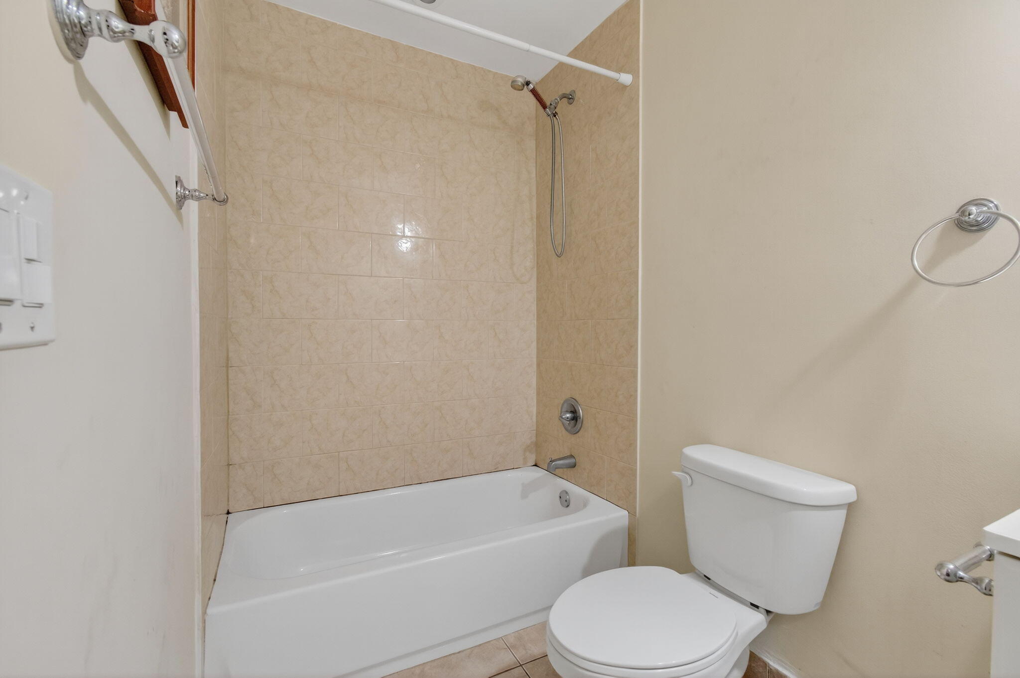 480 Northwest 20th Street, Unit 301 Boca Raton, FL 33431 - Photo 26 of 47 25-web-or-mls-DSC_2254