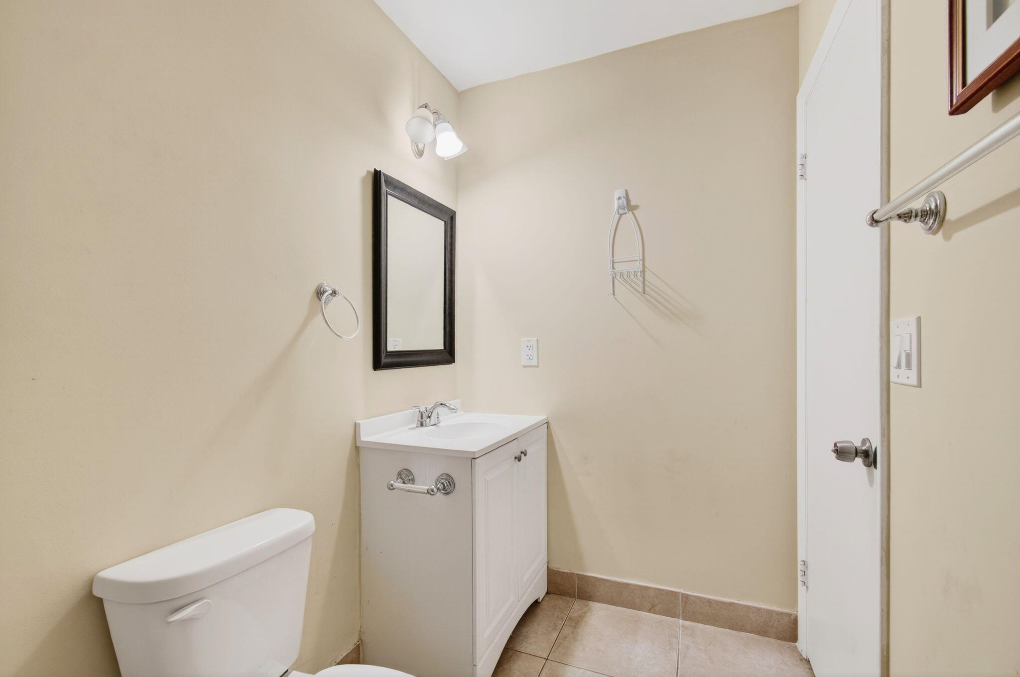 480 Northwest 20th Street, Unit 301 Boca Raton, FL 33431 - Photo 27 of 47 26-web-or-mls-DSC_2264