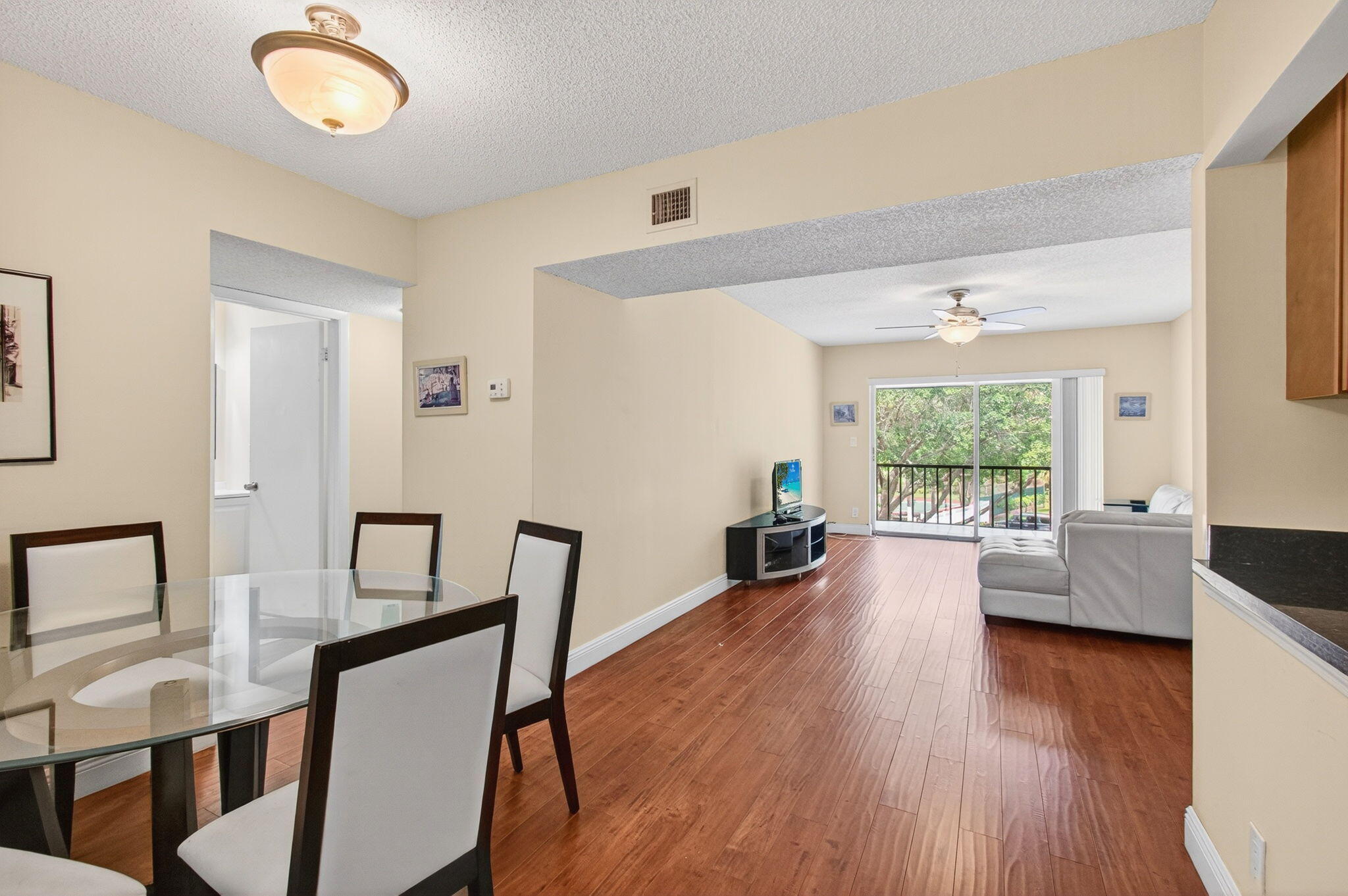 480 Northwest 20th Street, Unit 301 Boca Raton, FL 33431 - Photo 9 of 47 12-web-or-mls-DSC_2069