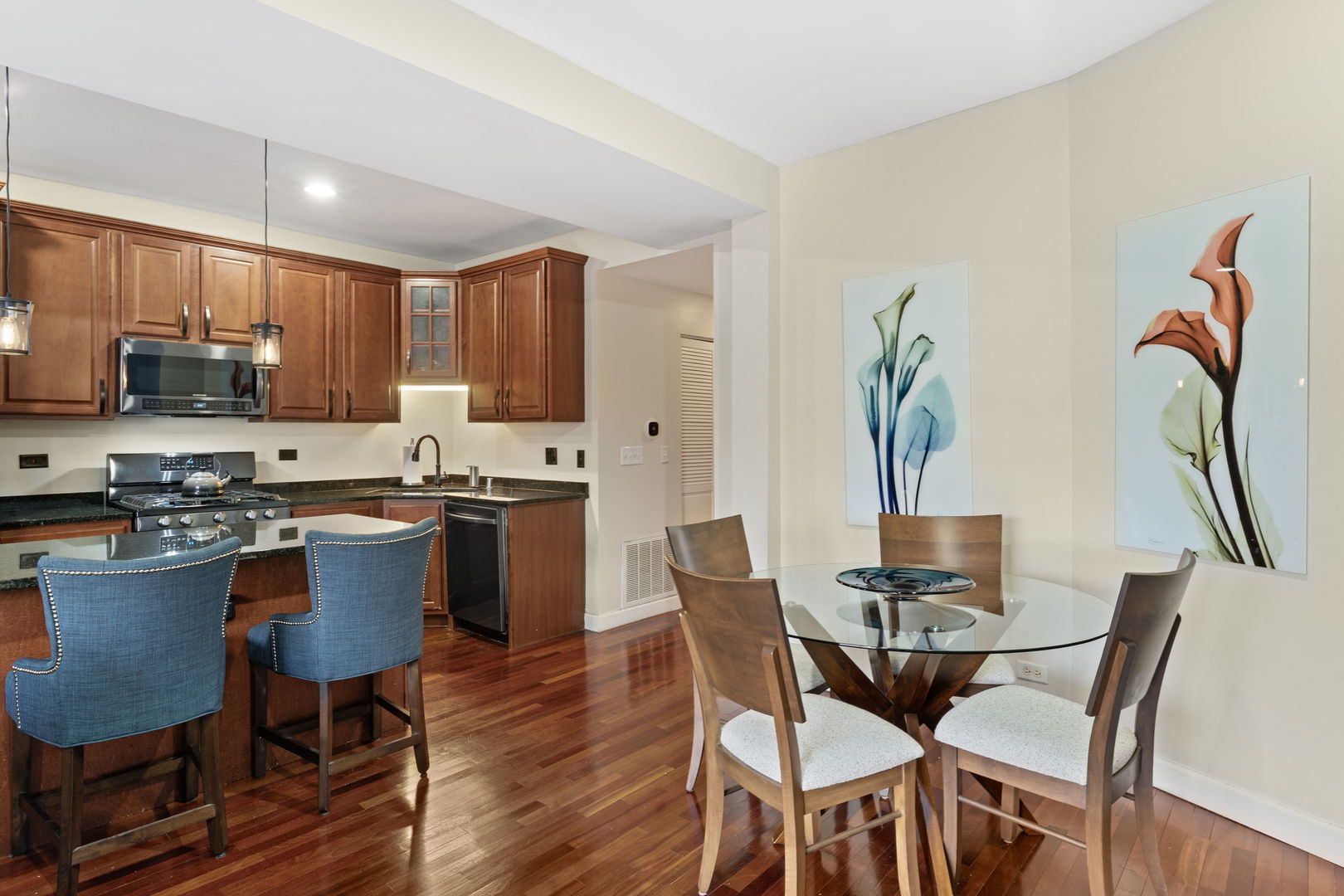 6547 South Ellis Avenue, Unit 2 Chicago, IL 60637 - Photo 5 of 15