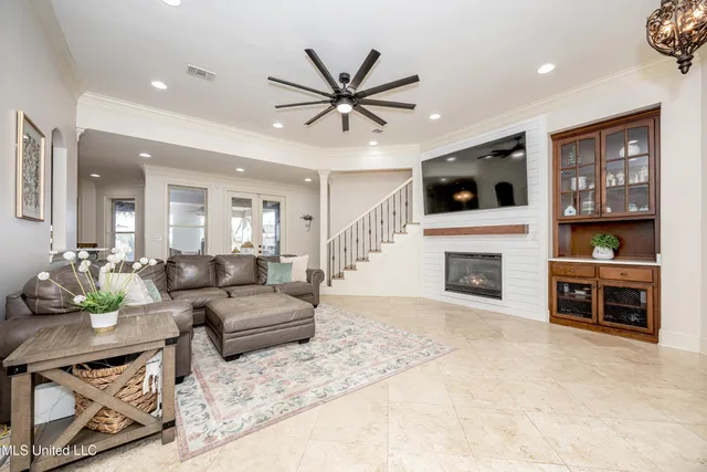 $635,000 | 3208 Oakleigh Circle, Ocean Springs, MS 39564