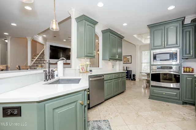 $635,000 | 3208 Oakleigh Circle, Ocean Springs, MS 39564