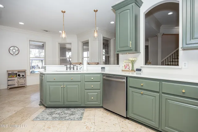 $635,000 | 3208 Oakleigh Circle, Ocean Springs, MS 39564