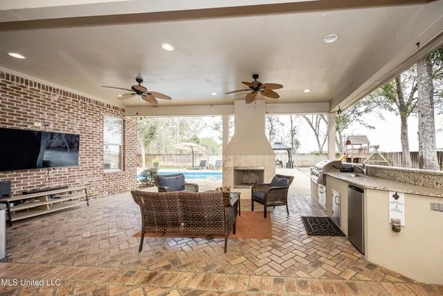 $635,000 | 3208 Oakleigh Circle, Ocean Springs, MS 39564