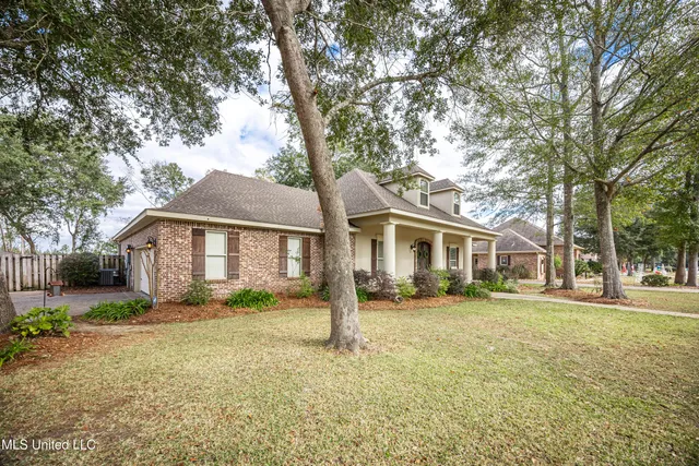 $635,000 | 3208 Oakleigh Circle, Ocean Springs, MS 39564
