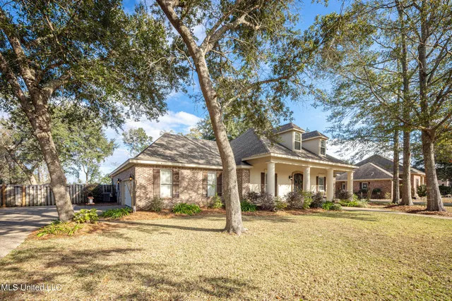 $635,000 | 3208 Oakleigh Circle, Ocean Springs, MS 39564