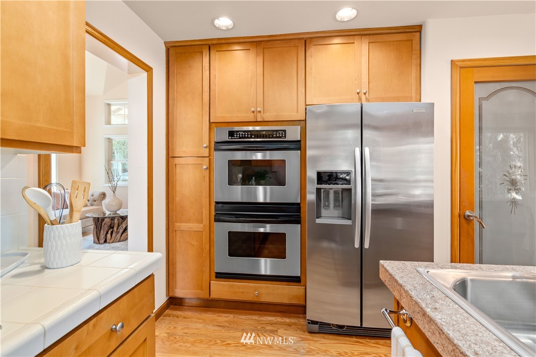 9302 Valhalla Way Bothell, WA 98011 - Photo 12 of 37