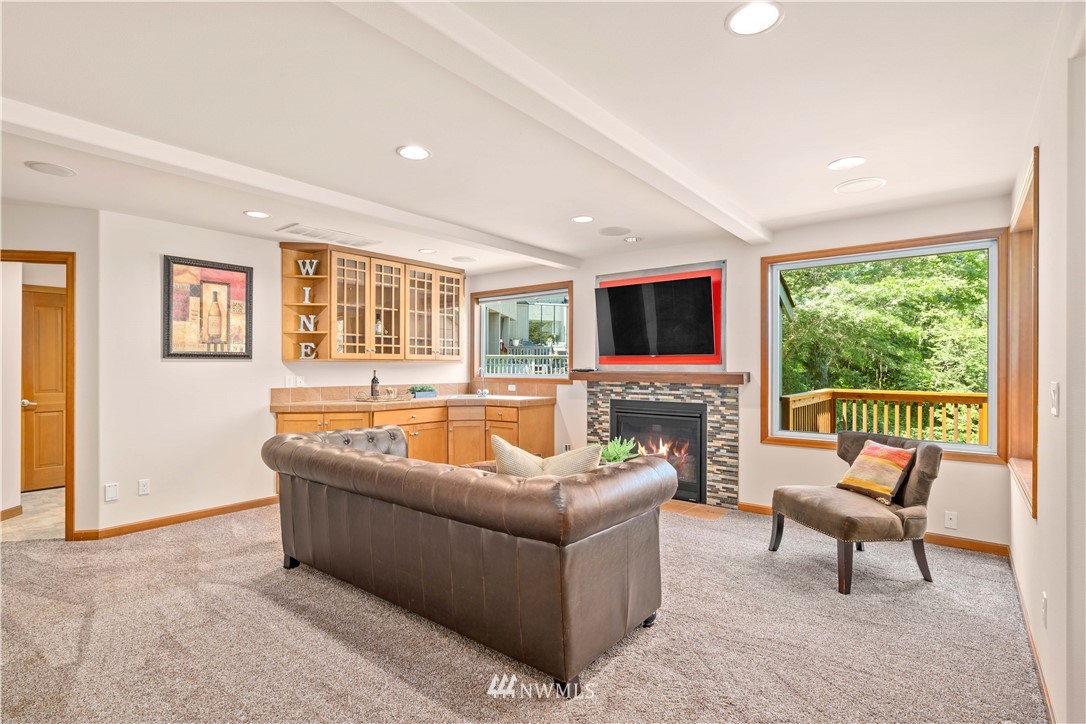 9302 Valhalla Way Bothell, WA 98011 - Photo 15 of 37