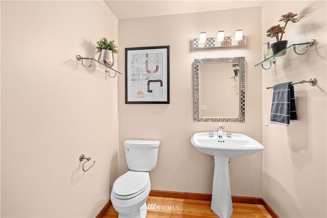 9302 Valhalla Way Bothell, WA 98011 - Photo 16 of 37