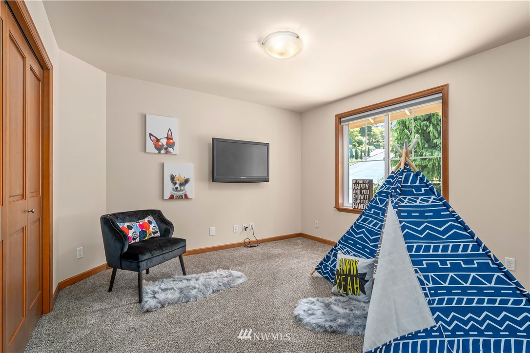 9302 Valhalla Way Bothell, WA 98011 - Photo 20 of 37