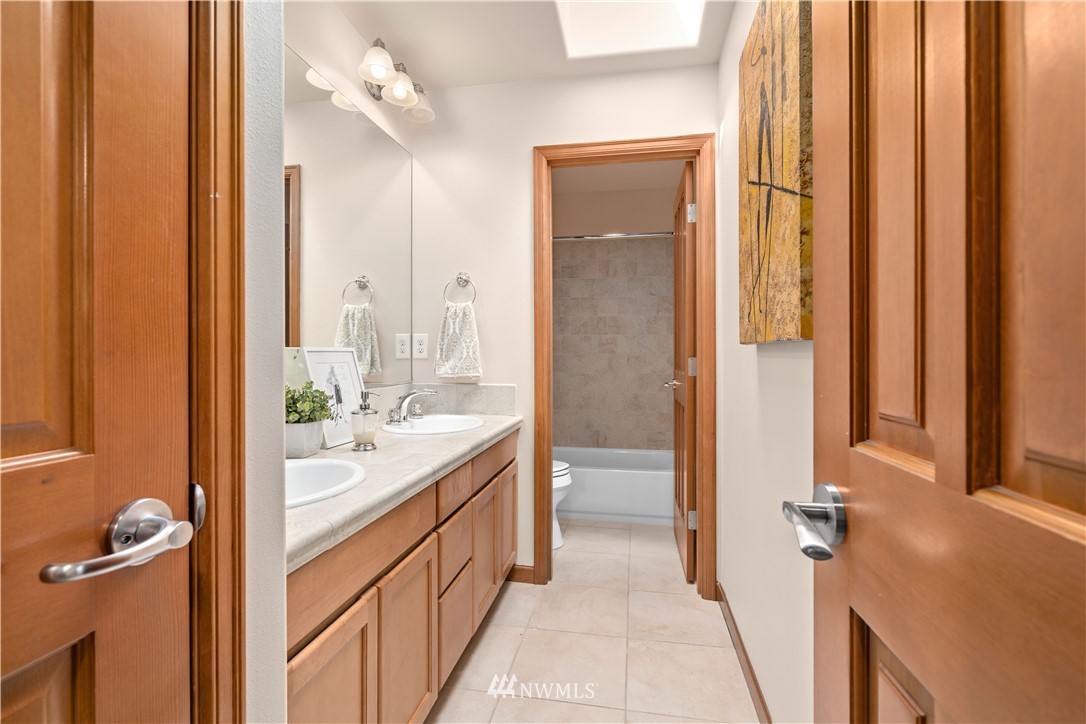 9302 Valhalla Way Bothell, WA 98011 - Photo 21 of 37