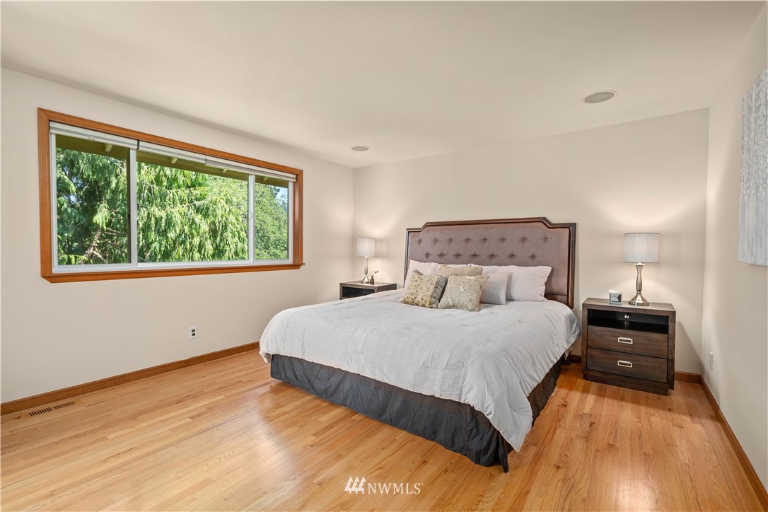 9302 Valhalla Way Bothell, WA 98011 - Photo 22 of 37