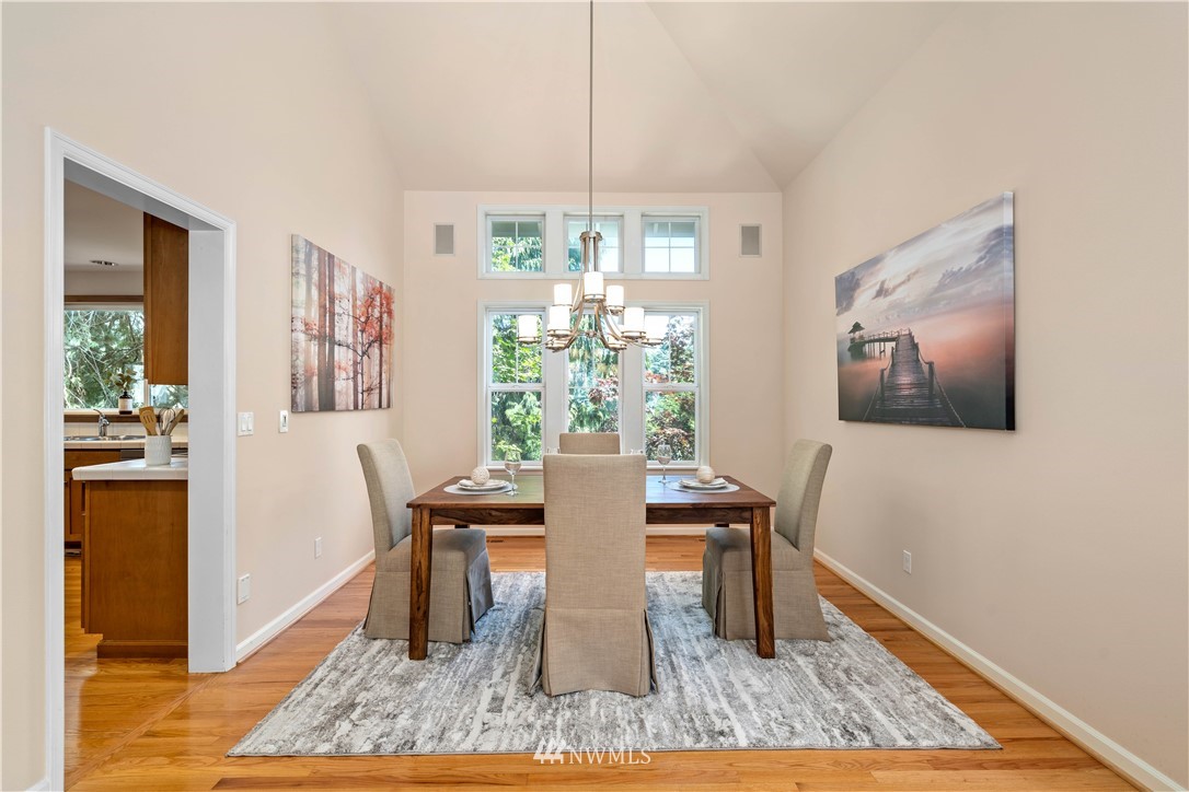 9302 Valhalla Way Bothell, WA 98011 - Photo 9 of 37