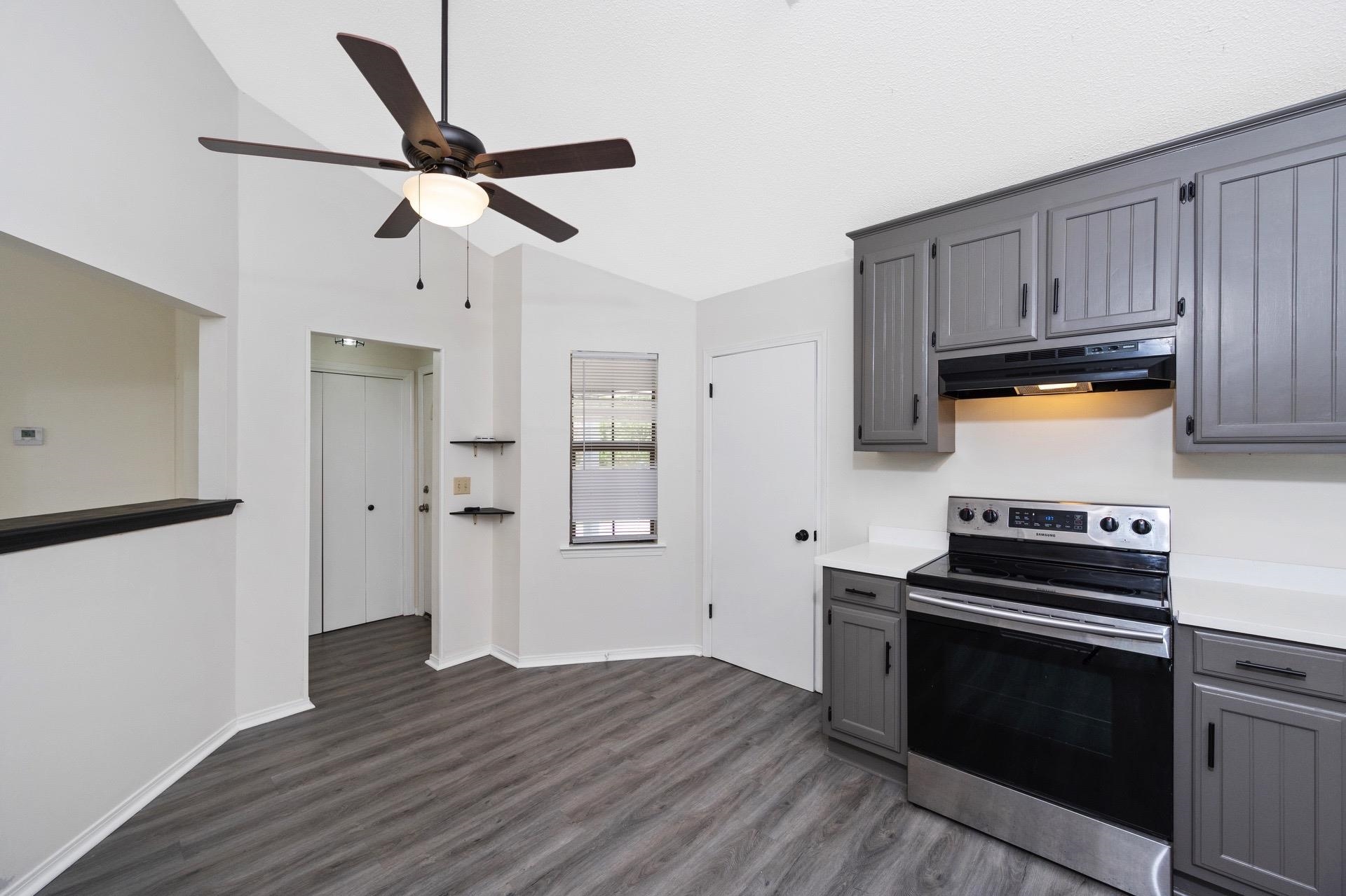 711 West Magnolia Avenue Foley, AL 36535 - Photo 4 of 24