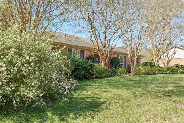 $305,000 | 118 Deerbrook Trail, Pineville, LA 71360