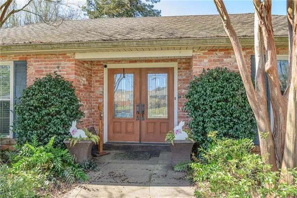 $305,000 | 118 Deerbrook Trail, Pineville, LA 71360