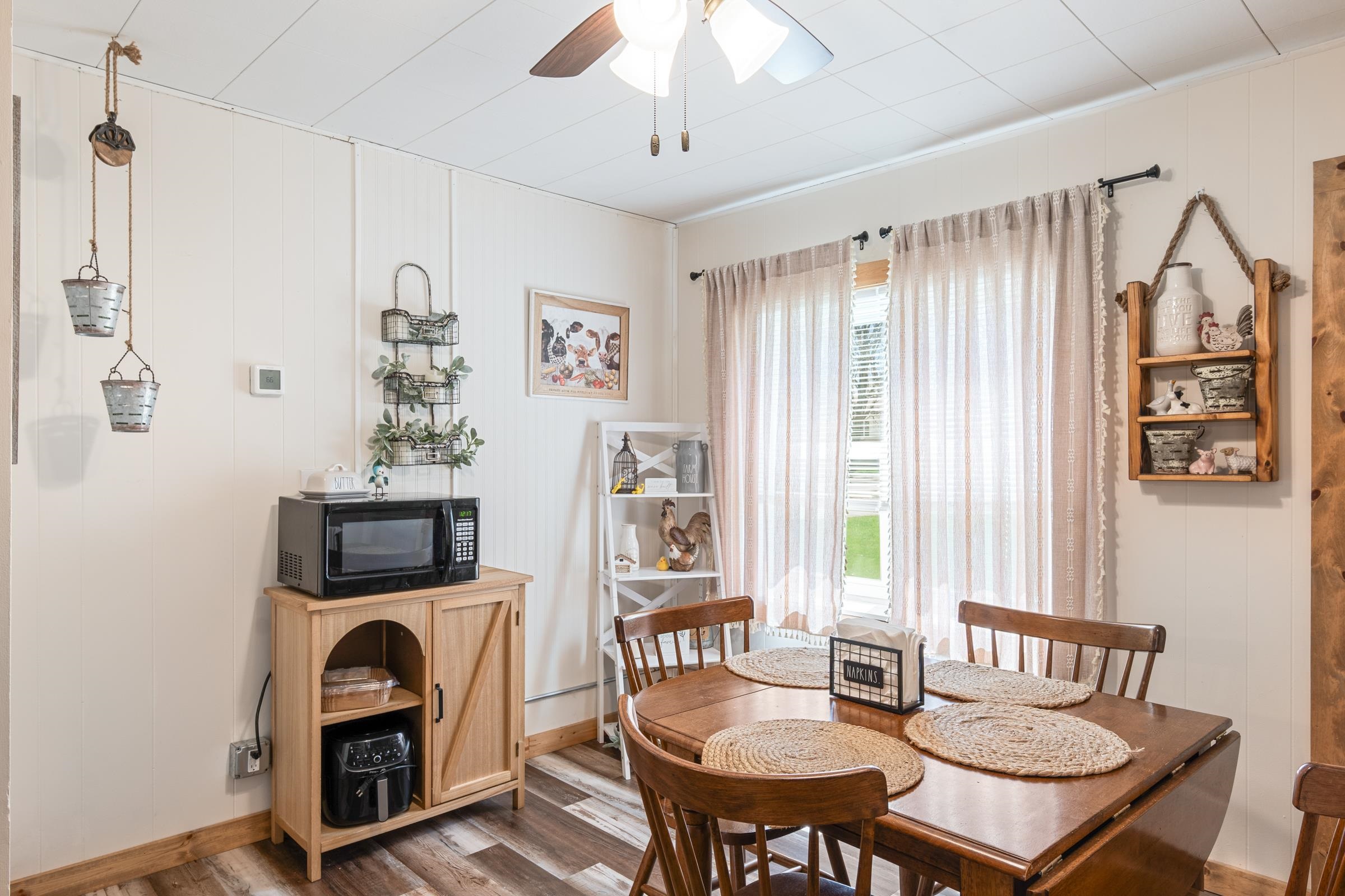 472 North Street Green Lake, WI 54941 - Photo 4 of 31