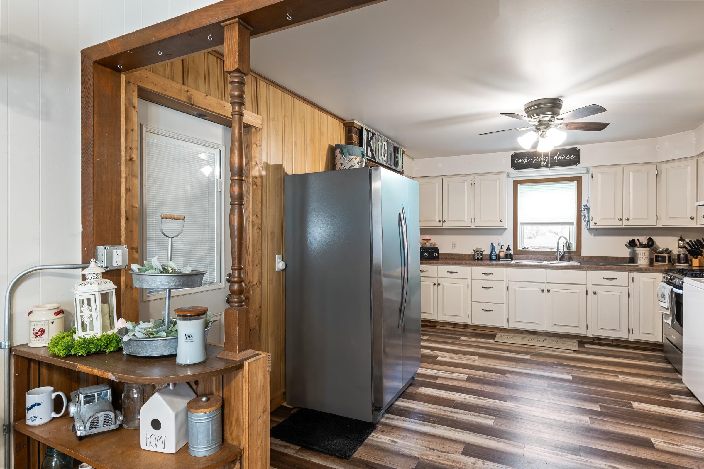 472 North Street Green Lake, WI 54941 - Photo 5 of 31