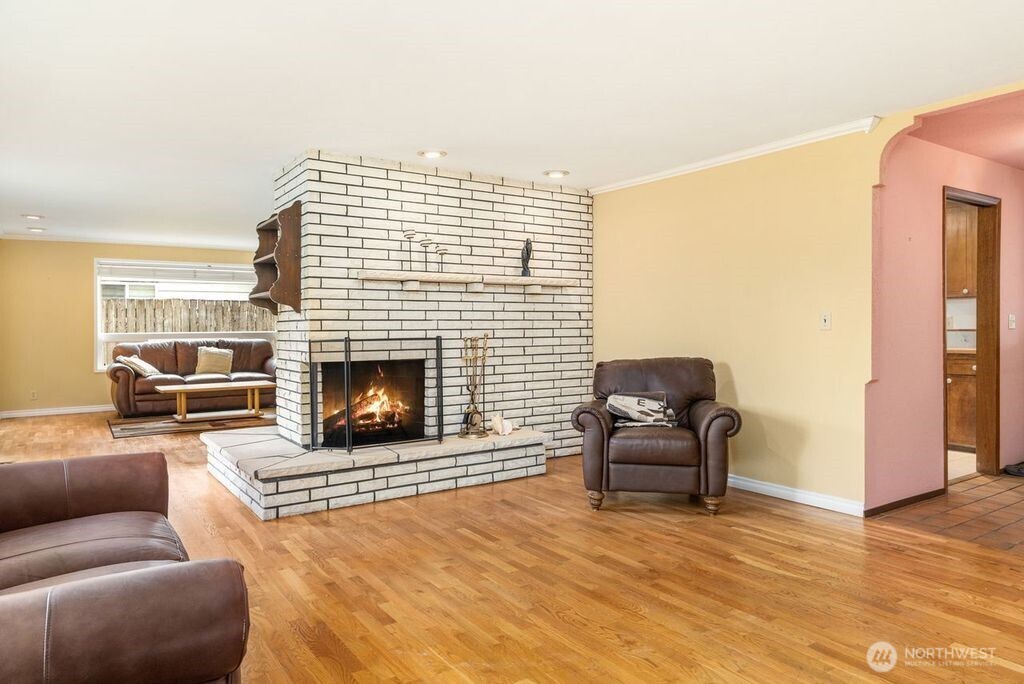 1708 Monterey Court Northeast Renton, WA 98056 - Photo 13 of 26