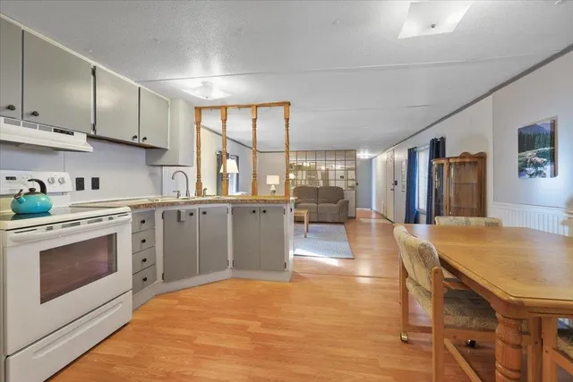 $89,900 | 24807 East Trent Avenue, Unit 13, Newman Lake, WA 99025