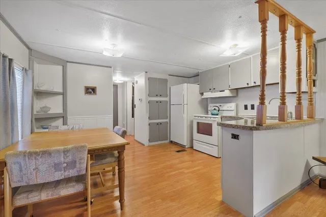 $89,900 | 24807 East Trent Avenue, Unit 13, Newman Lake, WA 99025