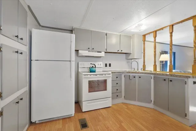 $89,900 | 24807 East Trent Avenue, Unit 13, Newman Lake, WA 99025