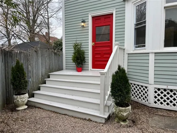 $3,500 | 109 2nd Street, Newport, RI 02840