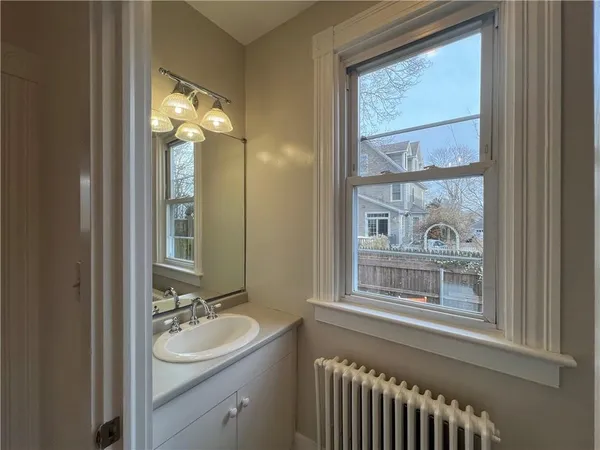 $3,500 | 109 2nd Street, Newport, RI 02840