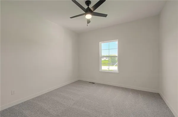 $574,000 | 2211 Prairie Creek Drive, Kearney, MO 64060