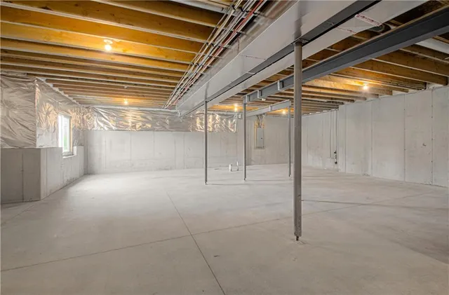 $579,000 | 2211 Prairie Creek Drive, Kearney, MO 64060