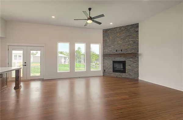 $574,000 | 2211 Prairie Creek Drive, Kearney, MO 64060