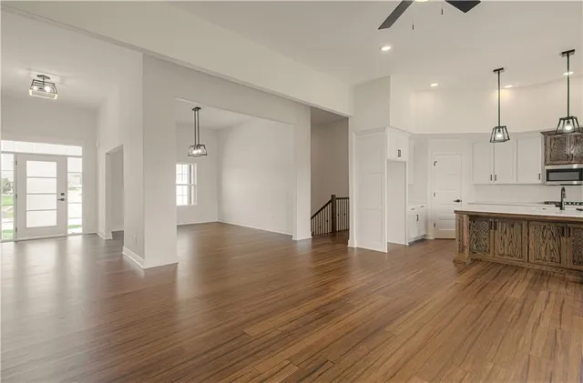 $579,000 | 2211 Prairie Creek Drive, Kearney, MO 64060