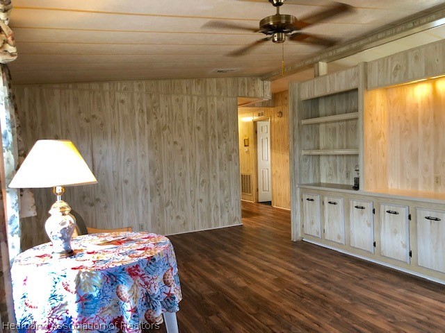 1552 Caribbean Road Sebring, FL 33870 - Photo 8 of 33 Gallery Image 8