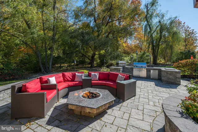 $2,750,000 | 14 Baltusrol Terrace, Moorestown, NJ 08057