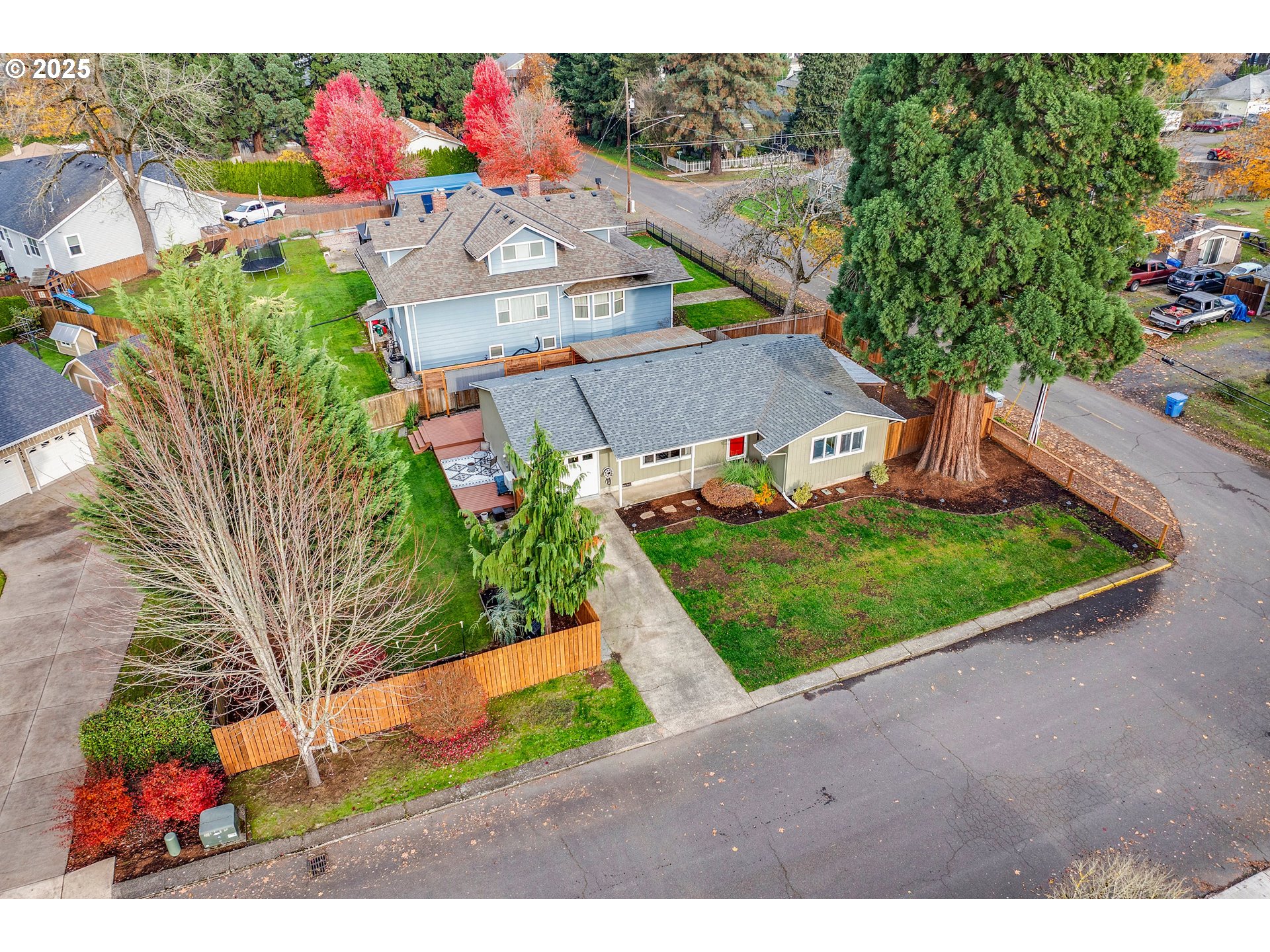 2389 F Street Hubbard, OR 97032 - Photo 28 of 34 a view of yard
