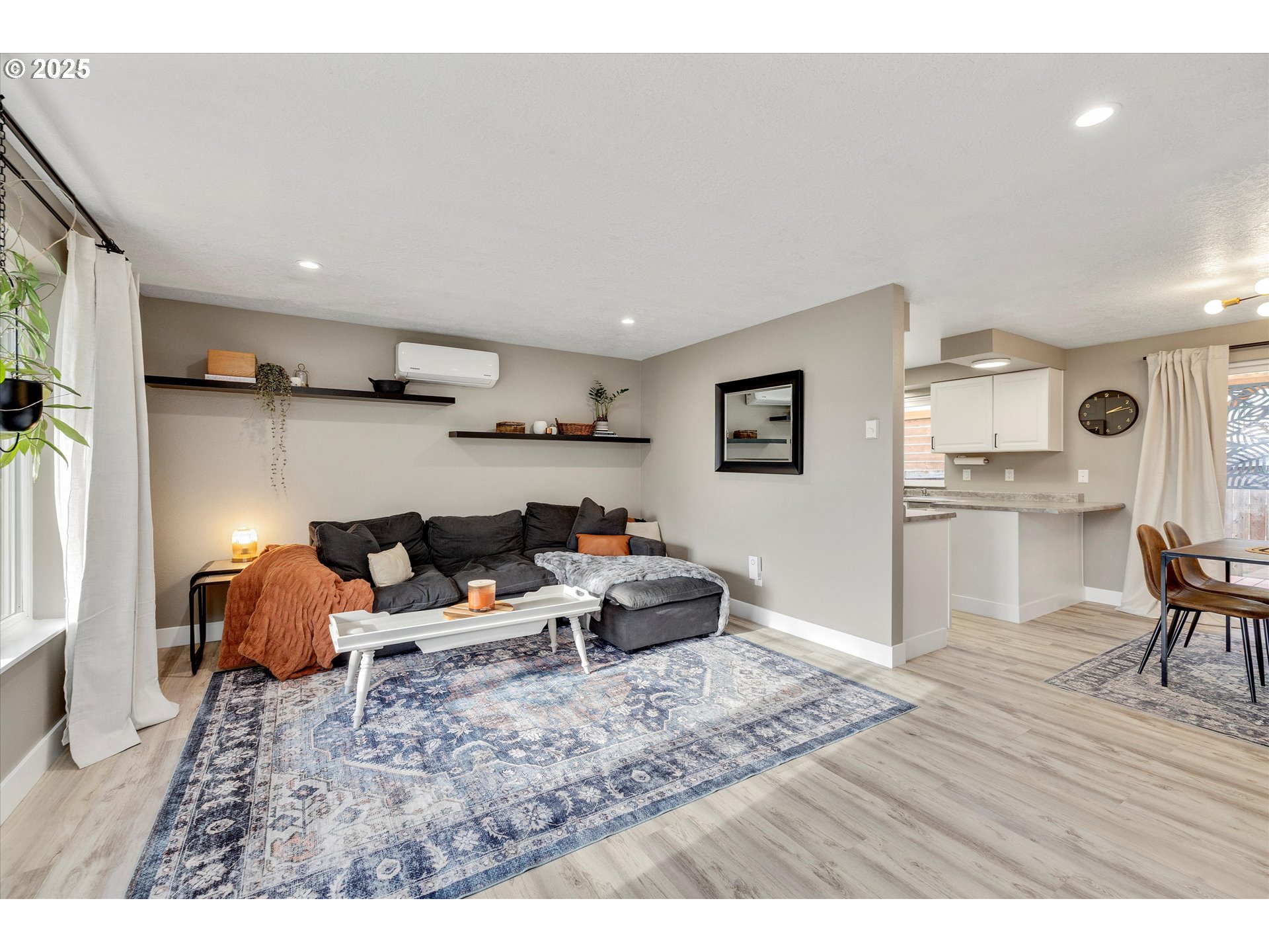 2389 F Street Hubbard, OR 97032 - Photo 4 of 34 a living room with furniture and a wooden floor