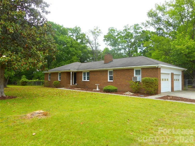 $1,995 | 733 Catawba Circle North, Matthews, NC 28104