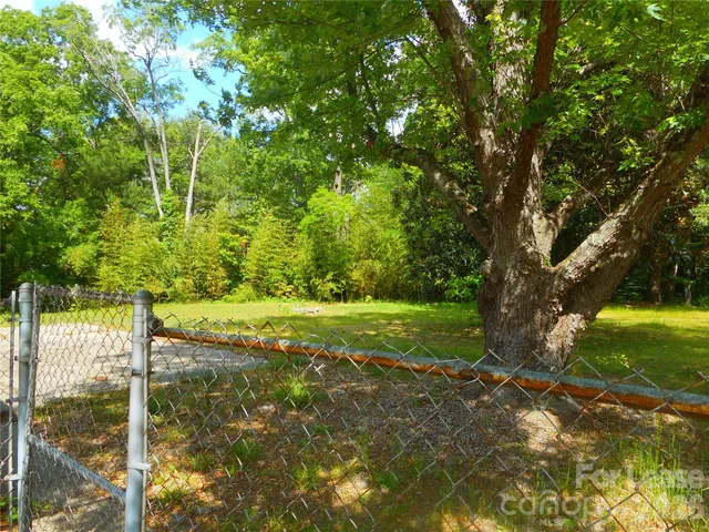 $1,995 | 733 Catawba Circle North, Matthews, NC 28104