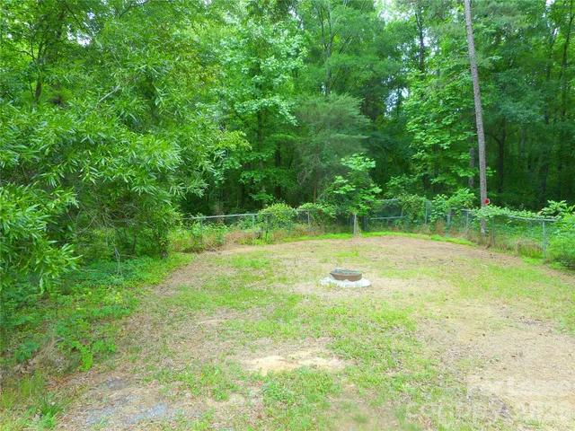 $1,995 | 733 Catawba Circle North, Matthews, NC 28104