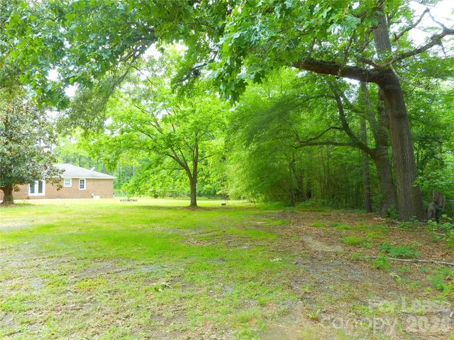 $1,995 | 733 Catawba Circle North, Matthews, NC 28104