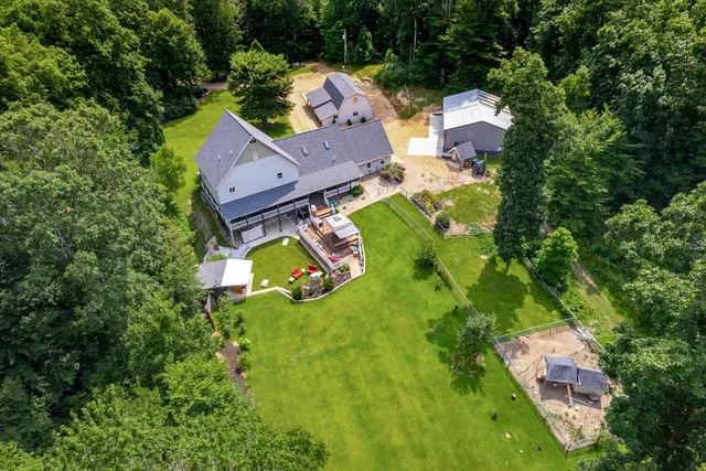 $695,000 | 8632 Anchor Drive, Delton, MI 49046